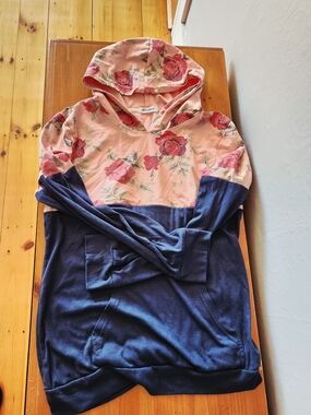 Bearsland Large Breasrfeeding/nursing Floral Hoodie